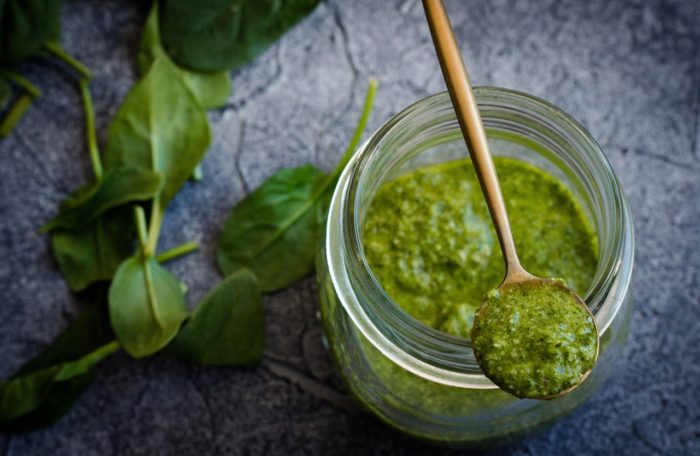 Pâtes sauce pesto maison